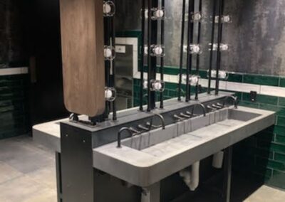 The bathroom at IMPROV of Brookfield.