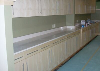Wood Curved Halfway With Laminate Cabinets for Miron